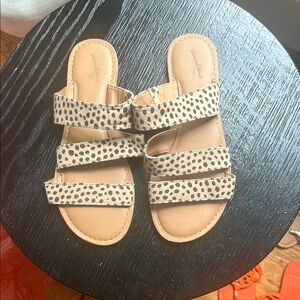 Universal Thread Tan and Black Spotted Sandals